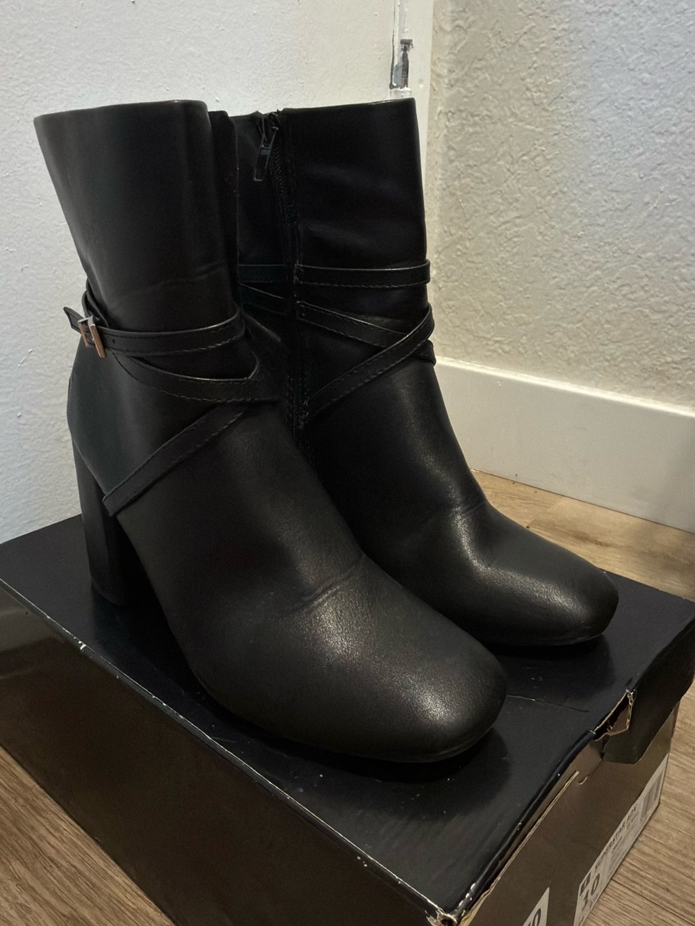 Black Women's Mid-Calf Heeled Ankle Boots